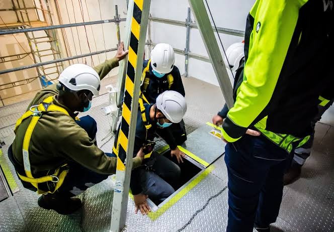Seguridad en espacio confinado